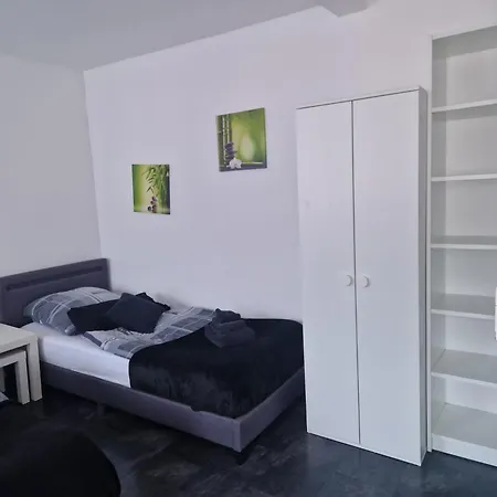 Ferienwohnungen Calwer Höfle Marktplatz - Firmen, Handwerker, Monteure willkommen Zimmer foto