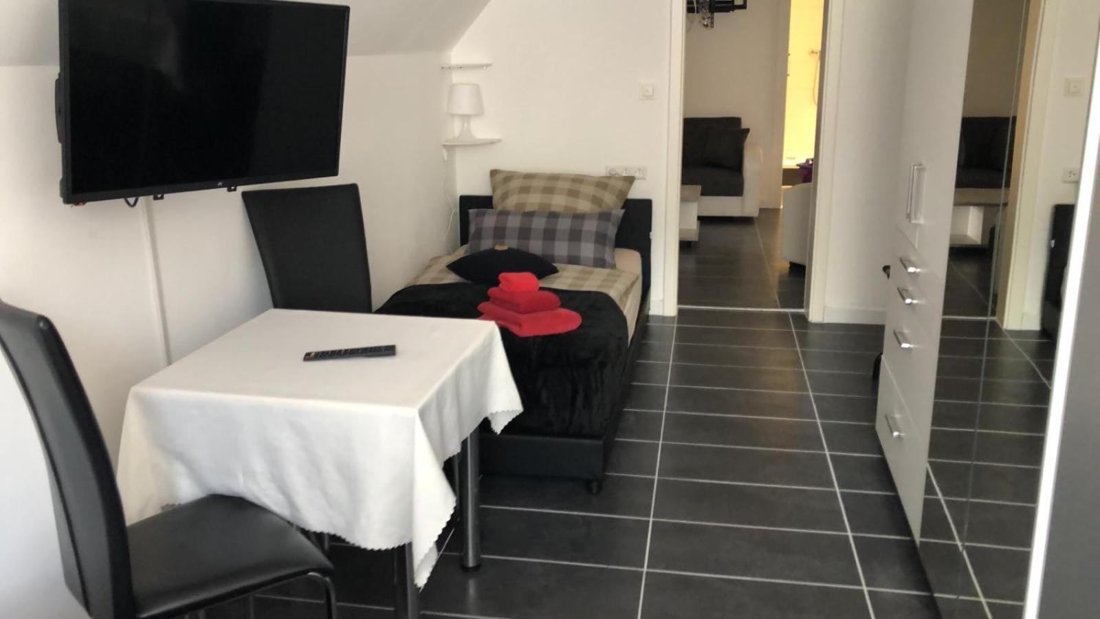 Apartment Calwer Höfle Marktplatz - Firmen, Handwerker, Monteure Willkommen